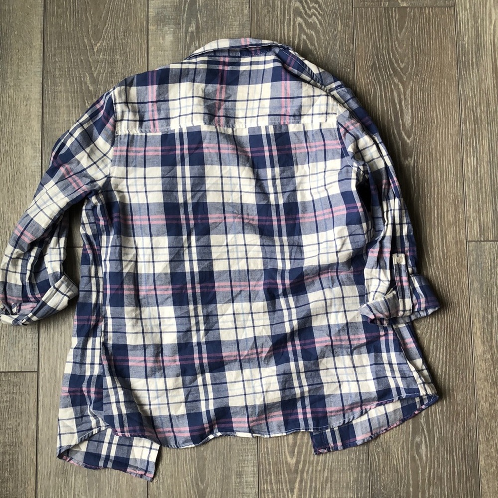 Plaid button down - Picture 4 of 4